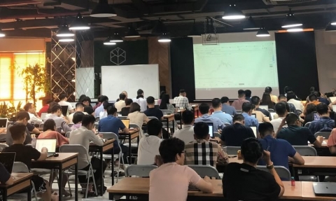 Khóa học Davinci tại The Vuon: Đào tạo đầu tư chứng khoán thực chiến