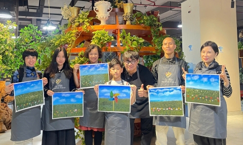 Chắp cánh ước mơ cùng lớp học vẽ tranh tại The Vuon Giảng Võ 