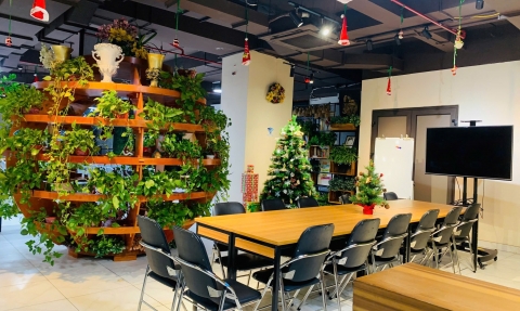 Talkshow du học Canada cùng thầy Tôn Thất Hoà tại The Vuon