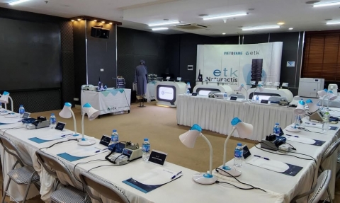 Workshop nha khoa do Công ty Việt Quang tổ chức tại The Vuon