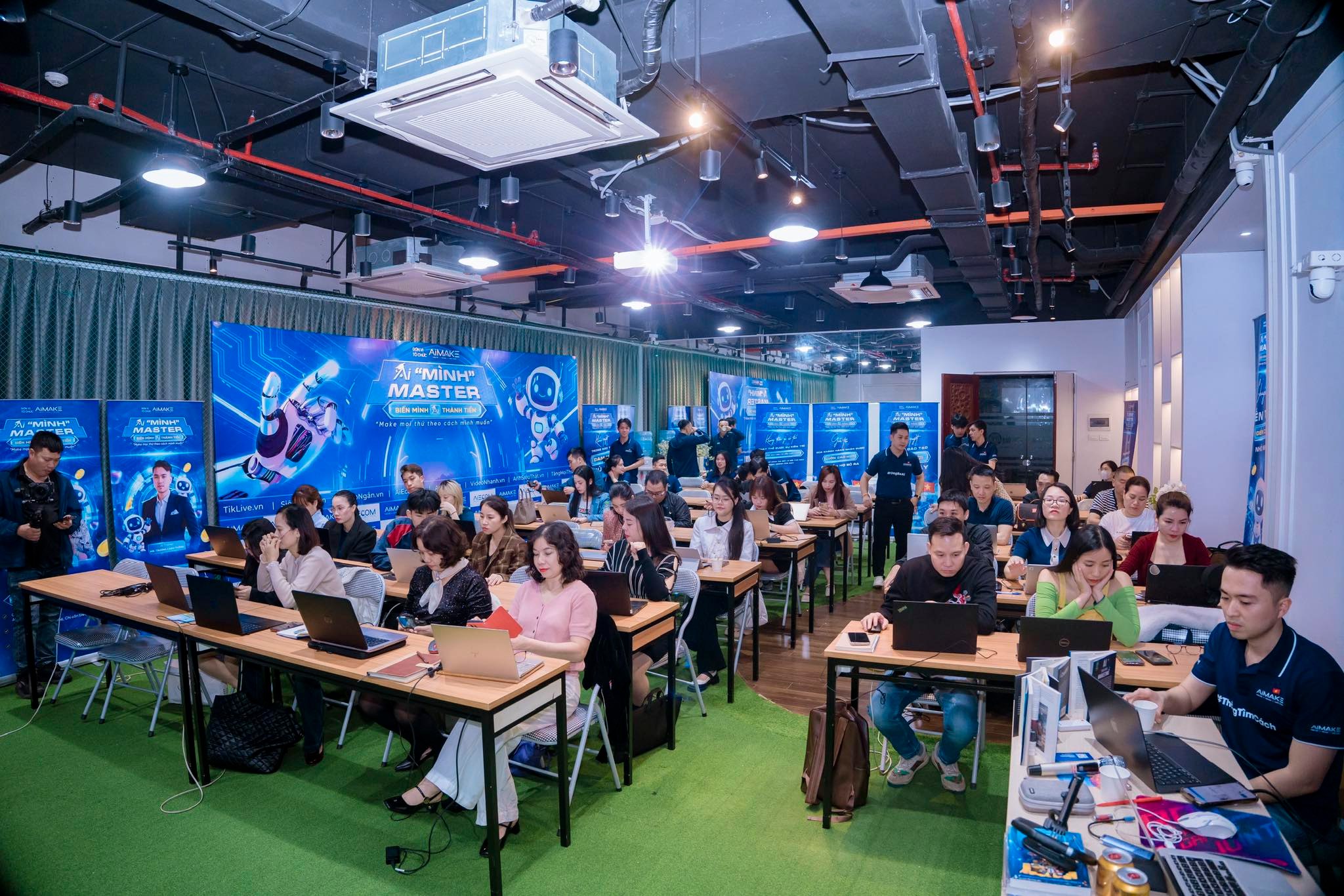 Lớp học AI tại The Vuon
