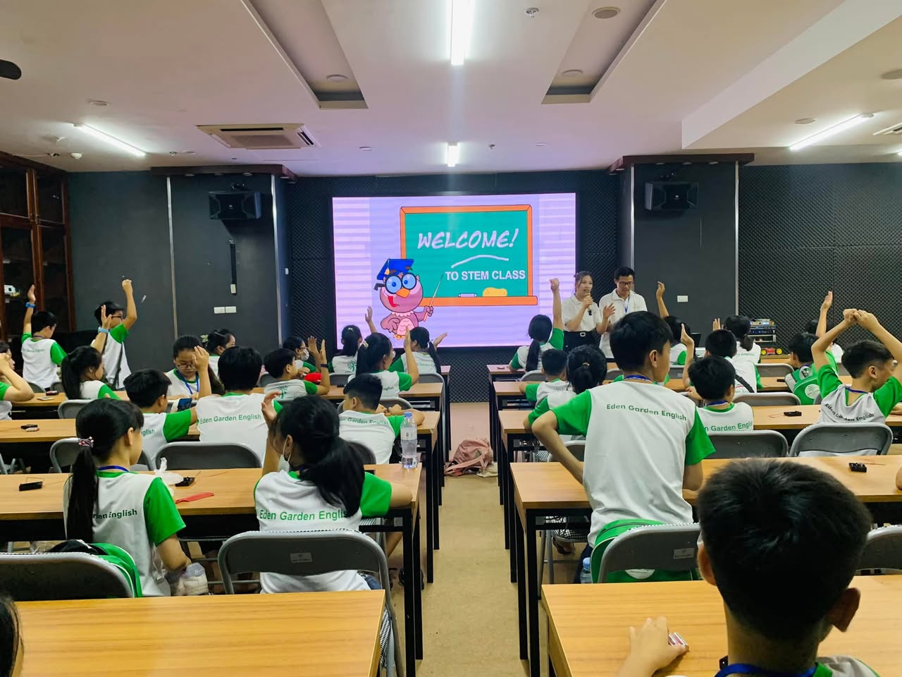 Workshop EDEN English Center tại The Vuon cho các búp măng non 