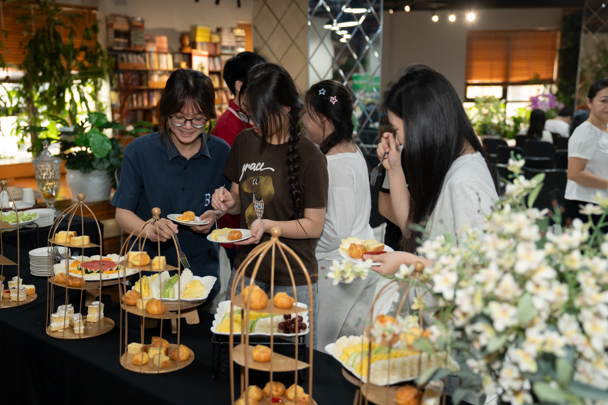 Talkshow hướng nghiệp “Bước đệm 2k9 - Hiểu kỳ thi, chọn đúng lộ trình” 