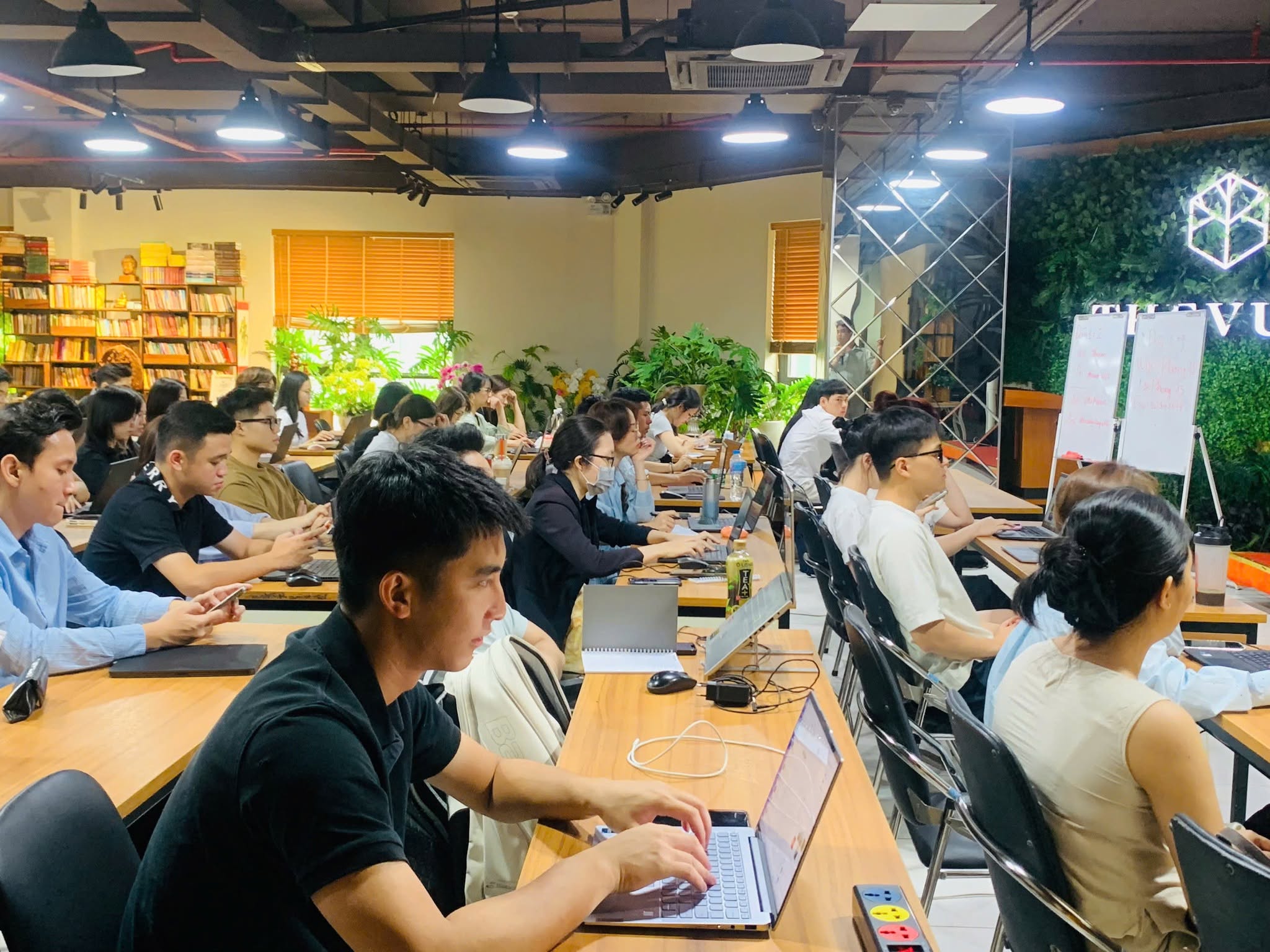 Khoá học đào tạo AI cùng Trainocate Việt Nam tại The Vuon Hà Nội 