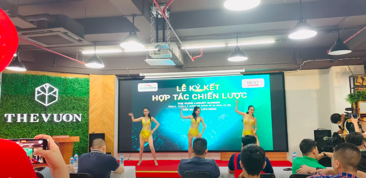 Lễ ký kết hợp tác Best Express và Gomdon tại The Vuon Giảng Võ