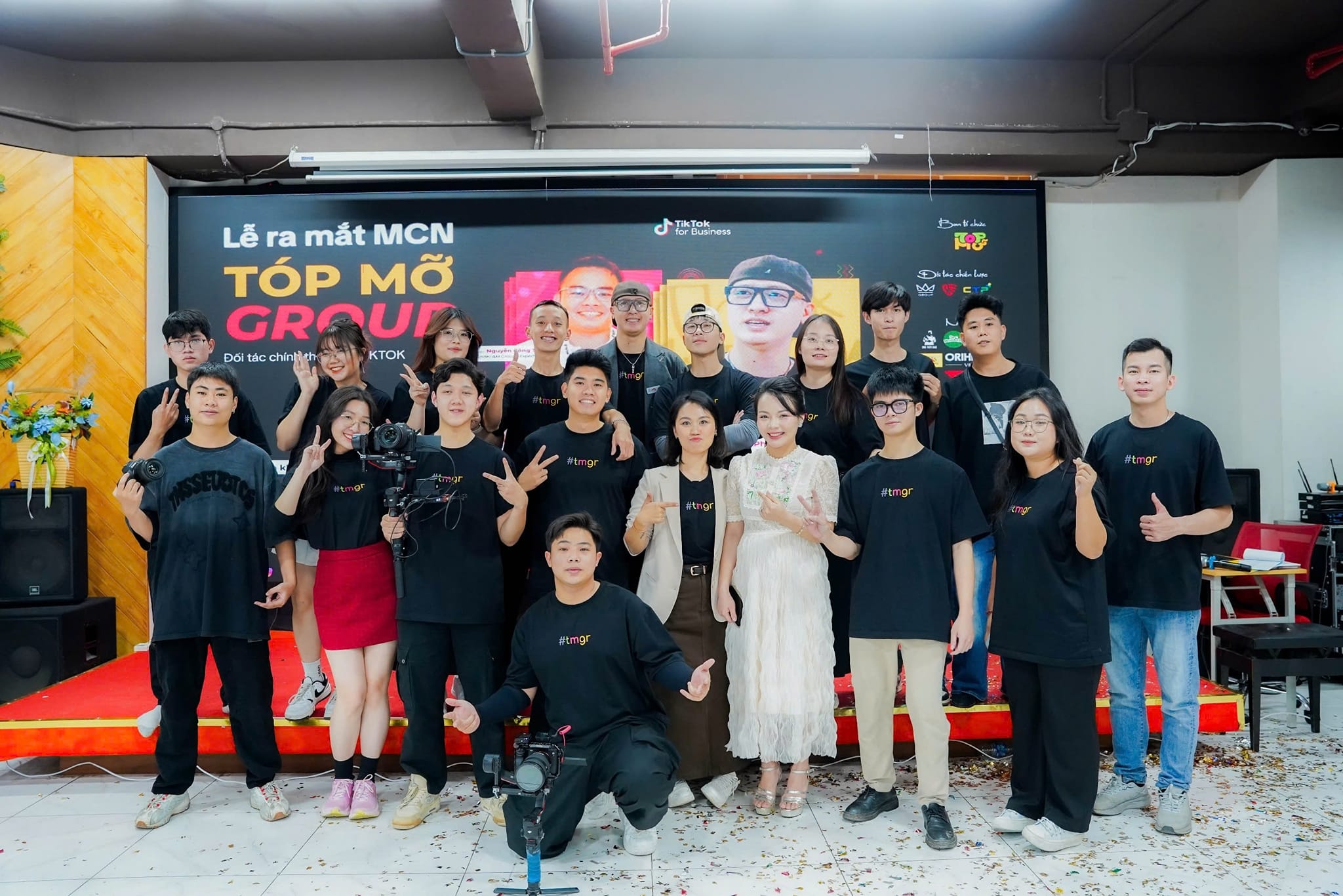 lễ ra mắt network MCN TOP Mỡ Group tại The Vuon