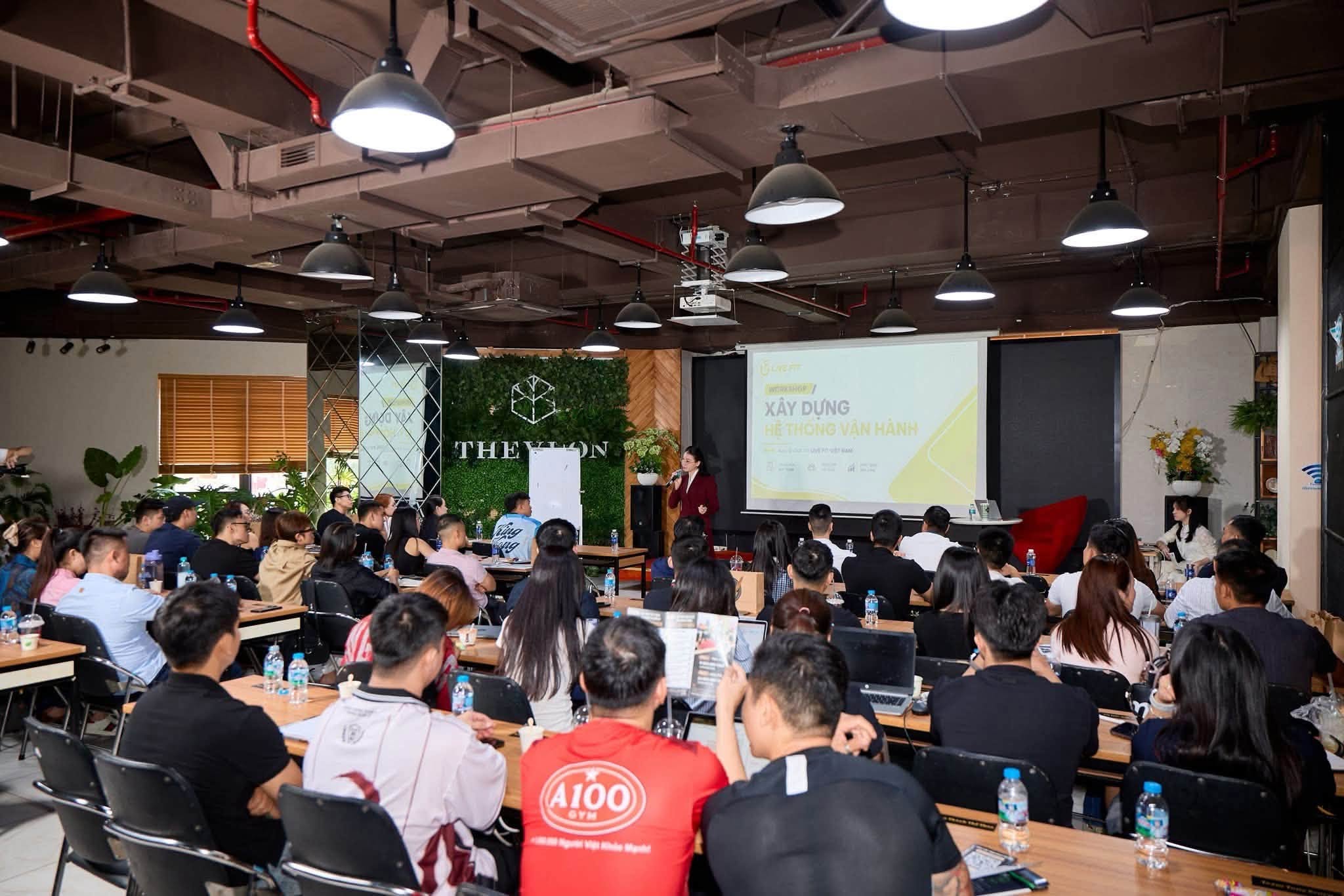 Live Fit tổ chức workshop thực chiến về bán hàng phòng gym tại The Vuon 