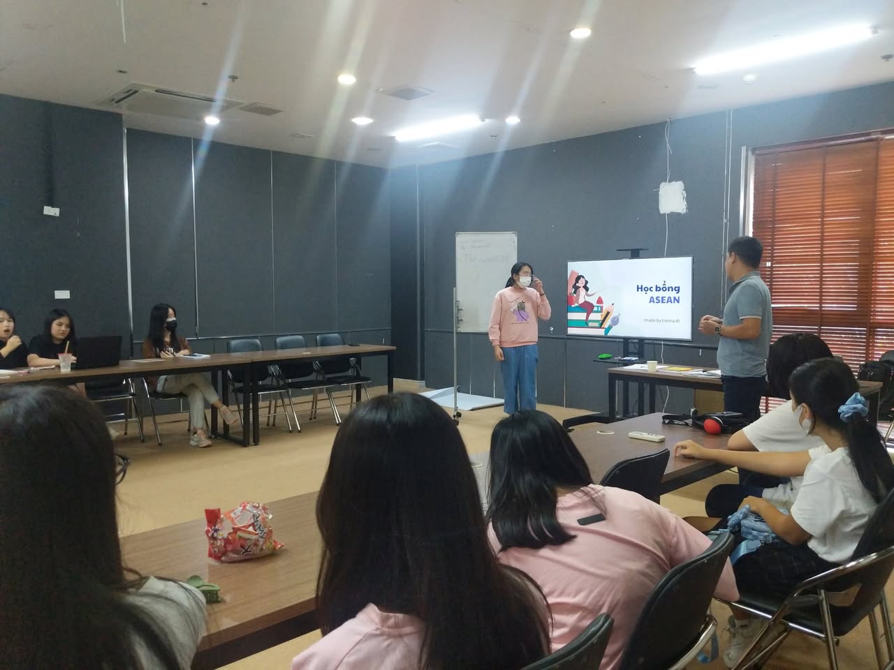 Workshop chia sẻ kinh nghiệm săn học bổng ASEAN với thầy Tùng tại The Vuon