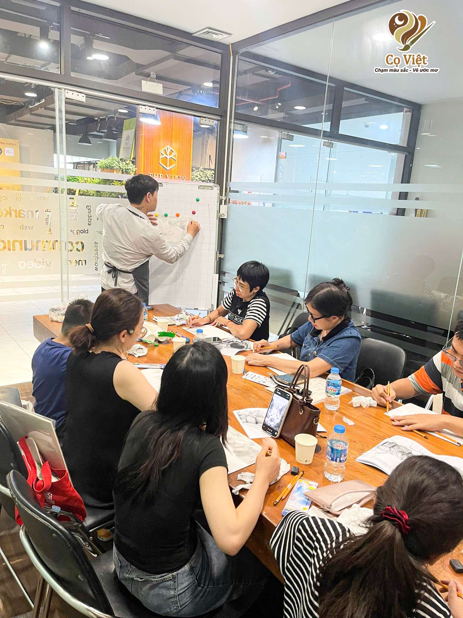 Lớp vẽ online miễn phí tại The Vuon