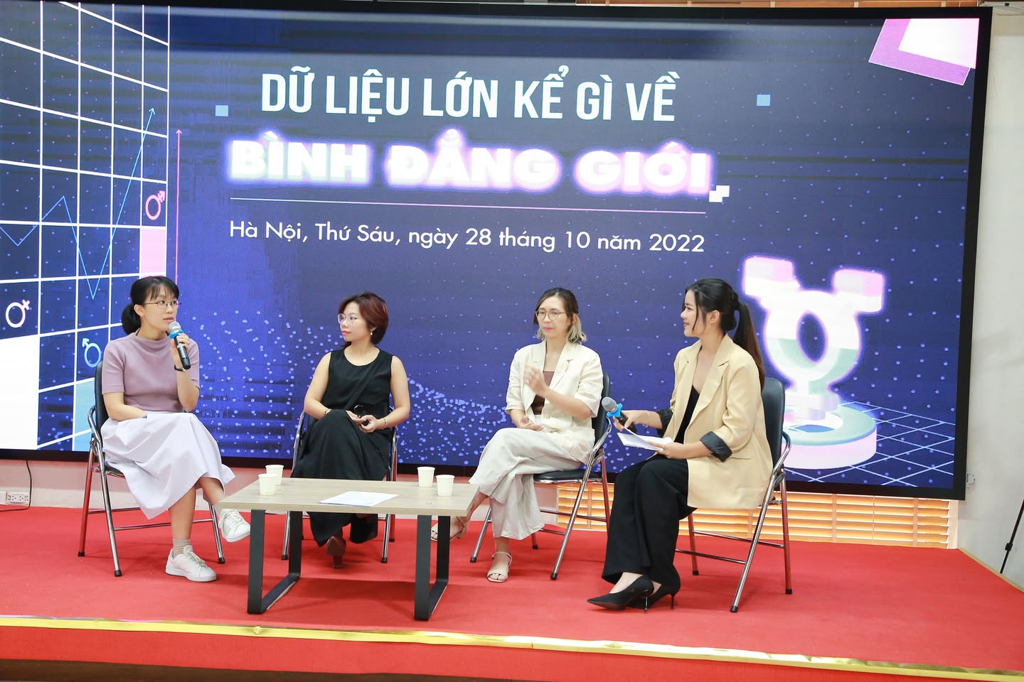 Sự kiện Bình Đẳng Giới Hà Nội của Reputa & TUVA tại The Vuon