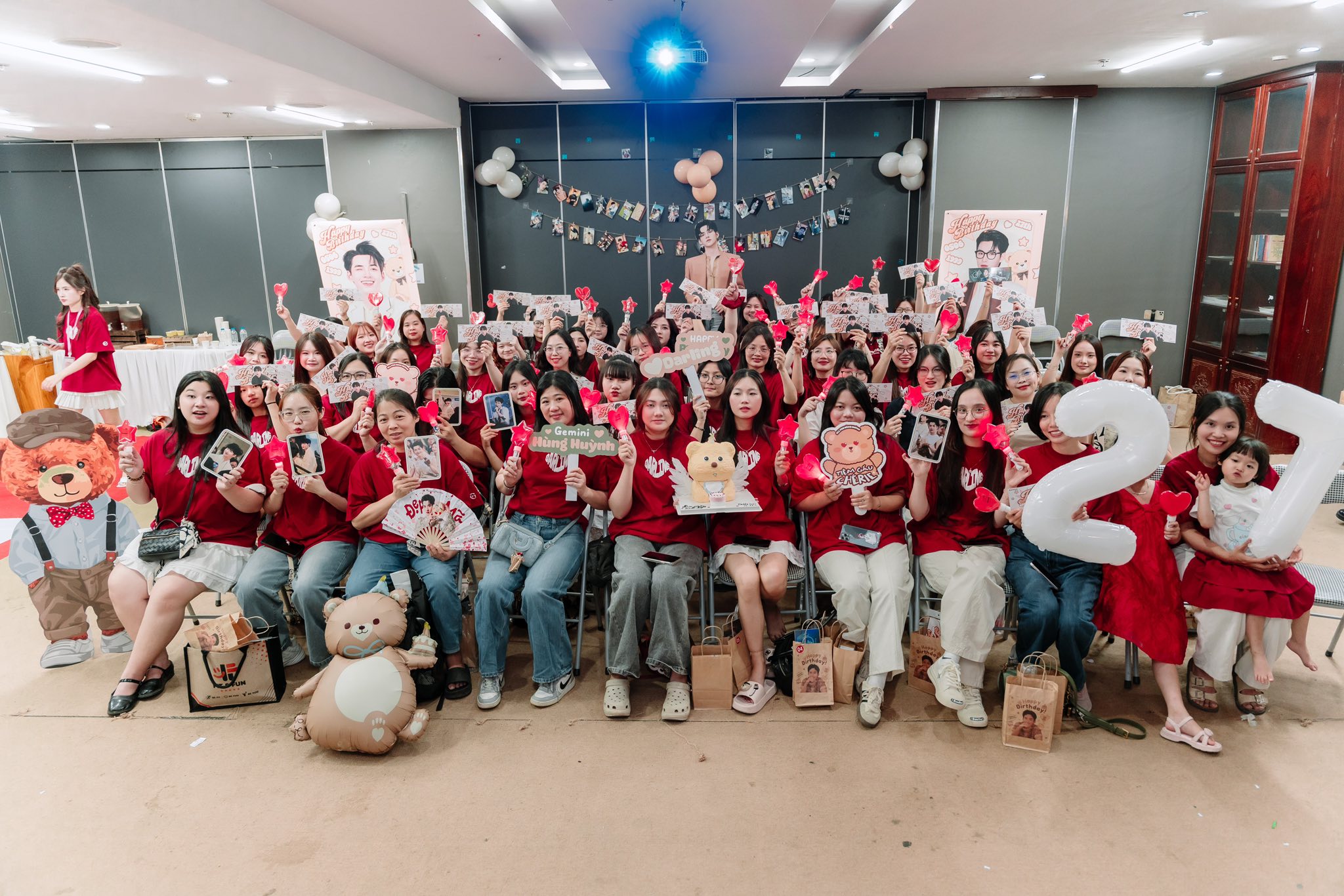 Sinh nhật Gemini Hùng Huỳnh bùng nổ cảm xúc tại The Vuon 