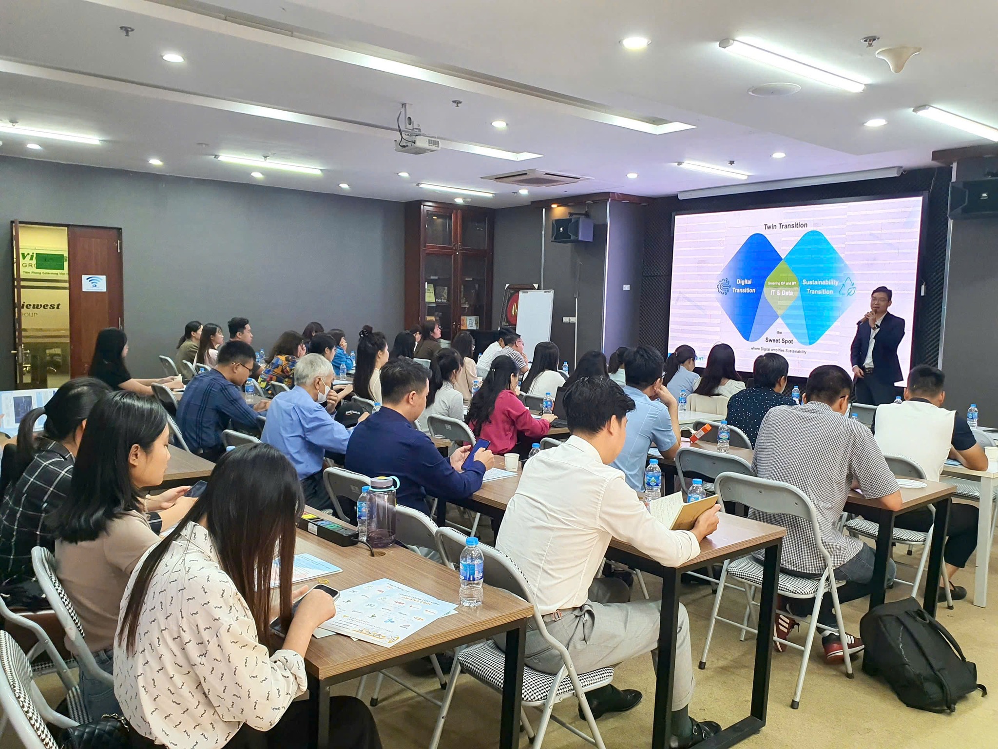  Sự kiện môi trường tại Văn phòng xanh Giảng Võ: Chuẩn hoá dữ liệu Carbon