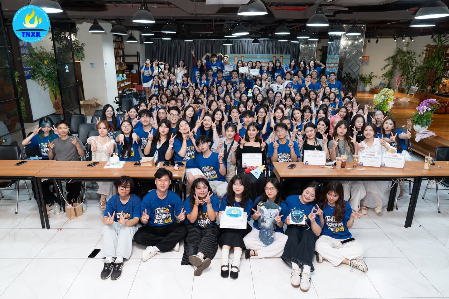 Đội Tình nguyện Xung kích Học viện Báo chí & Tuyên truyền tổ chức sự kiện sinh nhật Twinkle Whimsy tại The Vuon