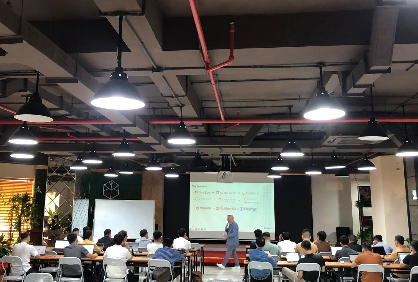 Khóa học an ninh mạng tại Hà Nội: Trellix Training tổ chức tại The Vuon 