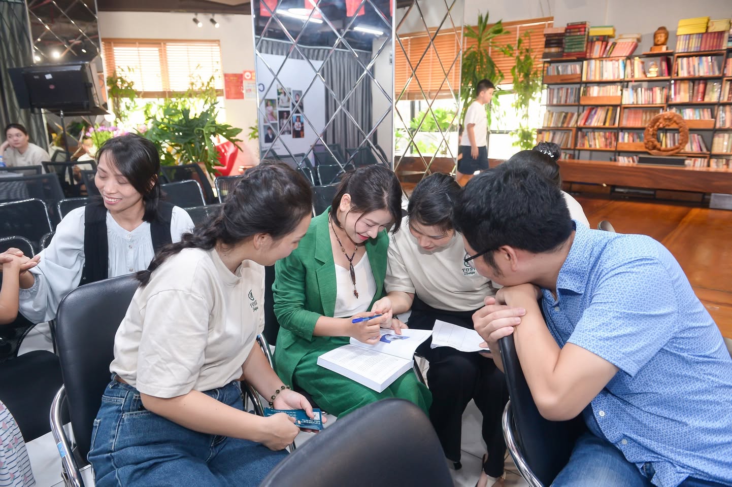 Sự kiện ra mắt sách “Trở Thành Chuyên Gia” tại The Vuon