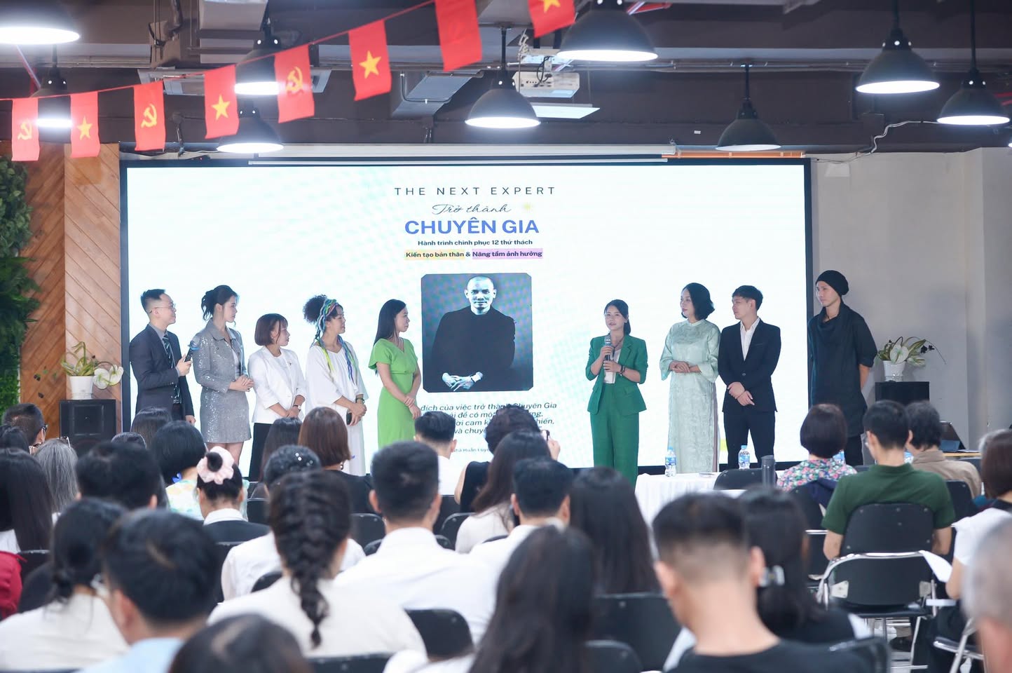 Sự kiện ra mắt sách “Trở Thành Chuyên Gia” tại The Vuon