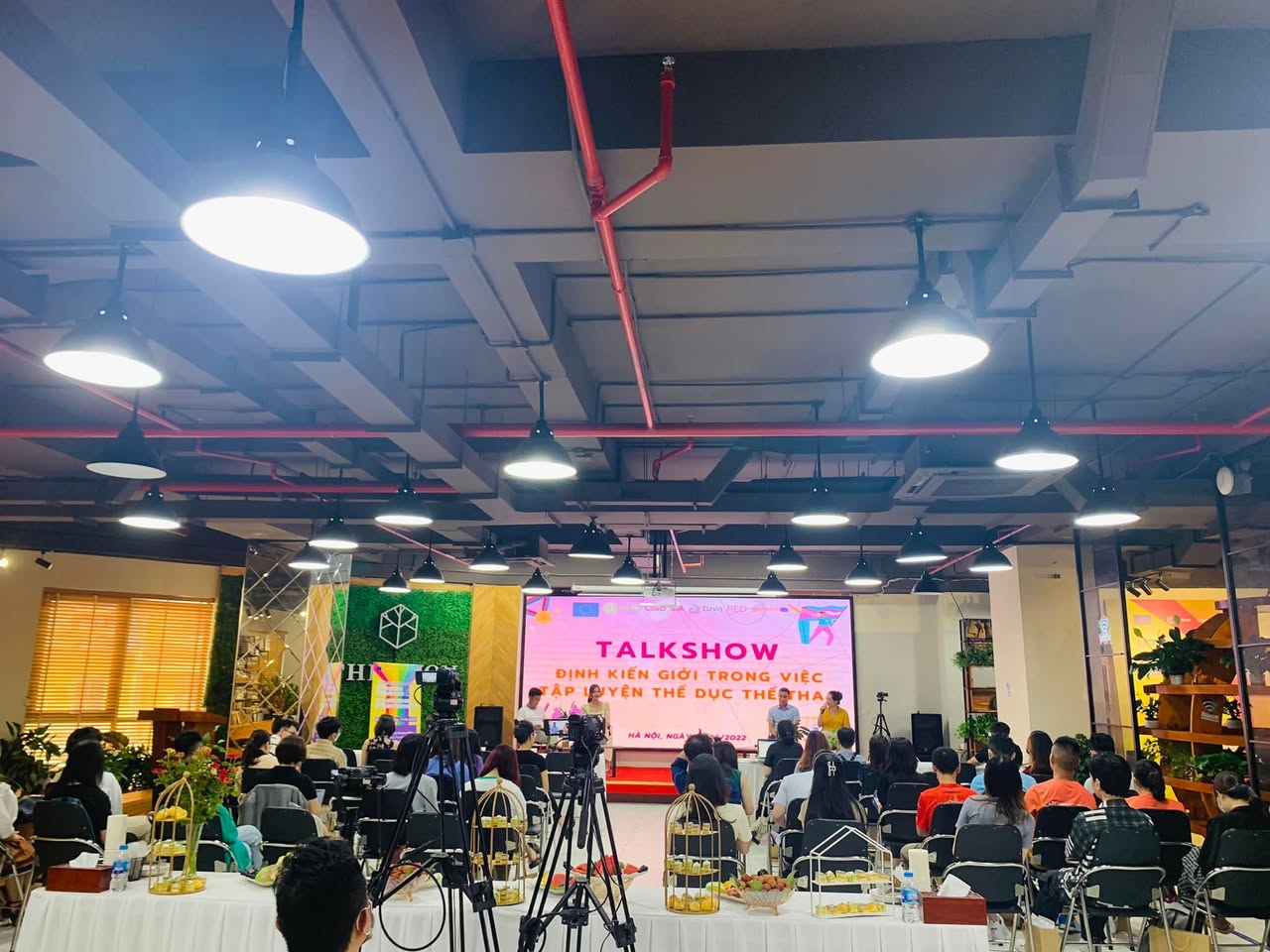 Talkshow bình đẳng giới do Tuva Communication tổ chức tại The Vuon Giảng Võ 