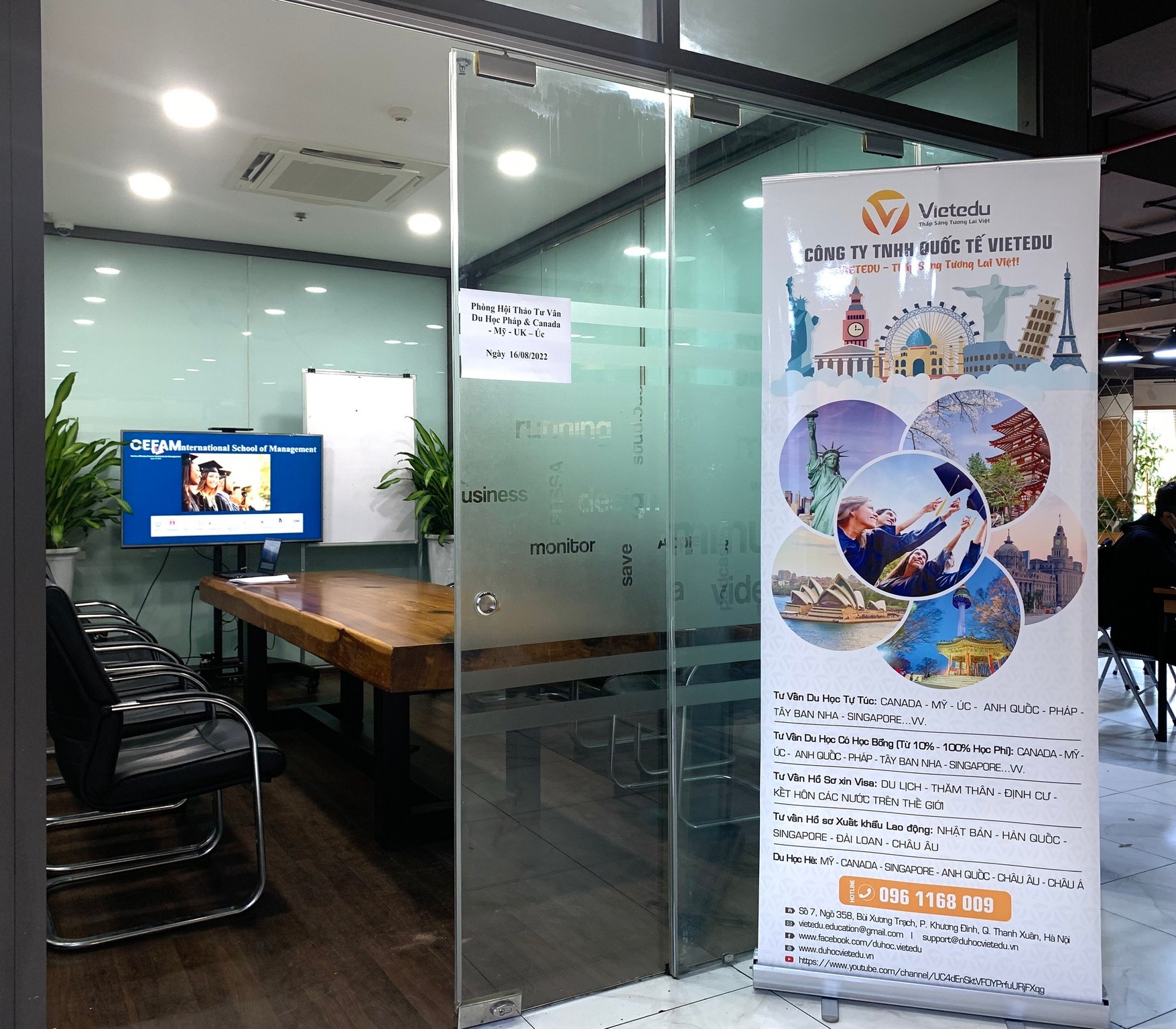 Hội thảo định hướng du học 2024 được VietEdu tổ chức tại The Vuon 