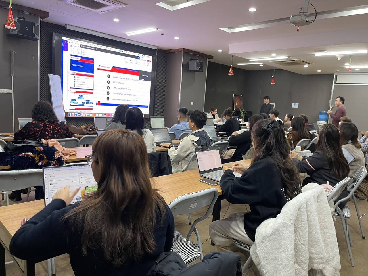 Khóa học AI Vinalink tại The Vuon – Học đúng, ứng dụng chuẩn