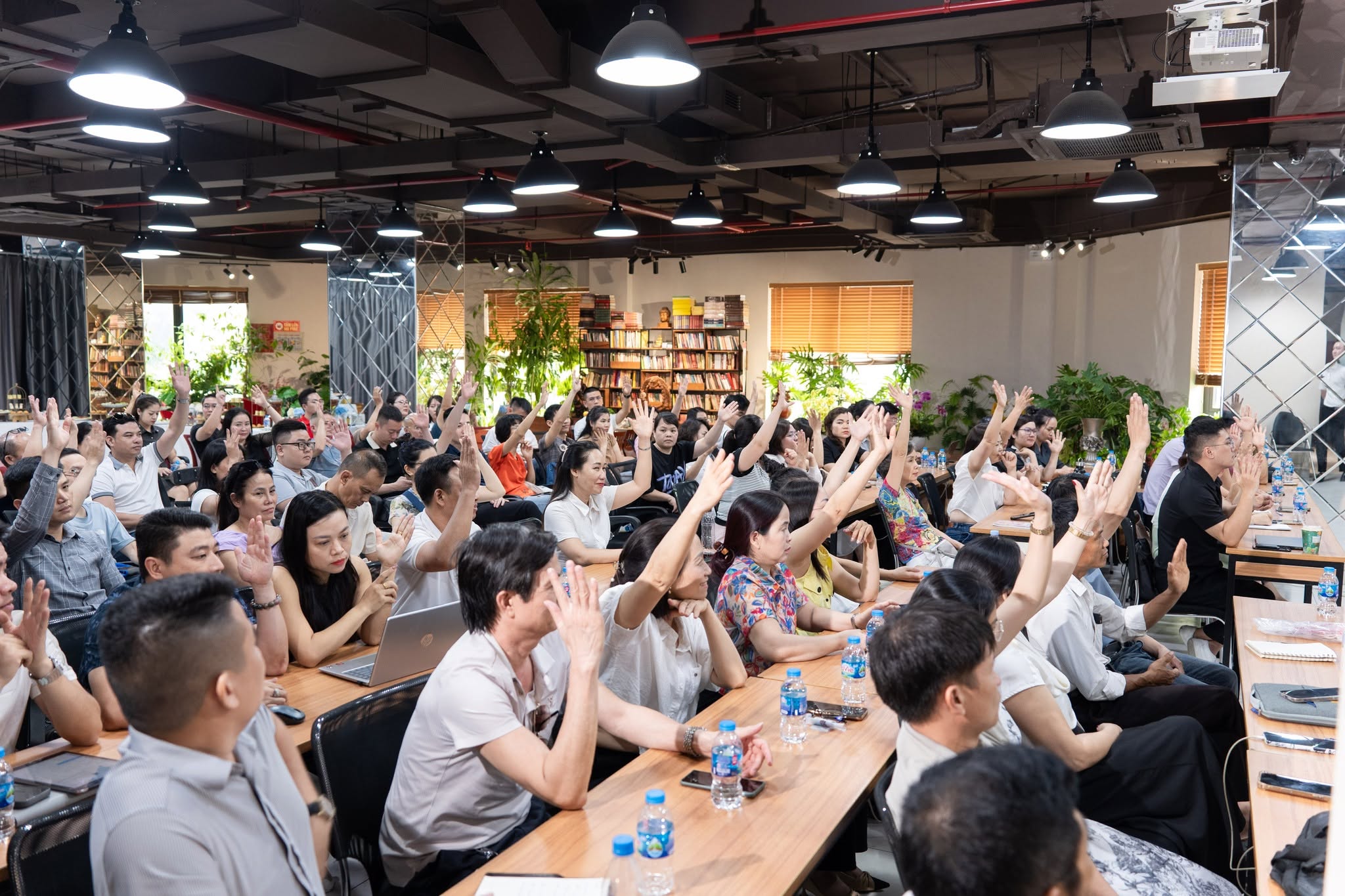 Talkshow trading Wo Long FX tại không gian đẳng cấp tại The Vuon