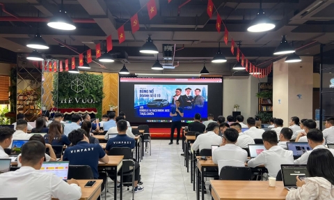 Vinalink Academy tổ chức khóa học Google Ads & Facebook Ads ô tô tại The Vuon 