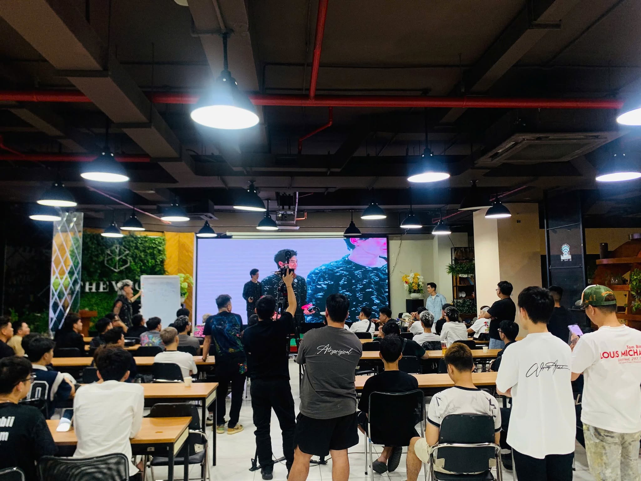 Buổi Đào Tạo Chuyên Sâu Về Tóc Cùng HN2K Tại The Vuon
