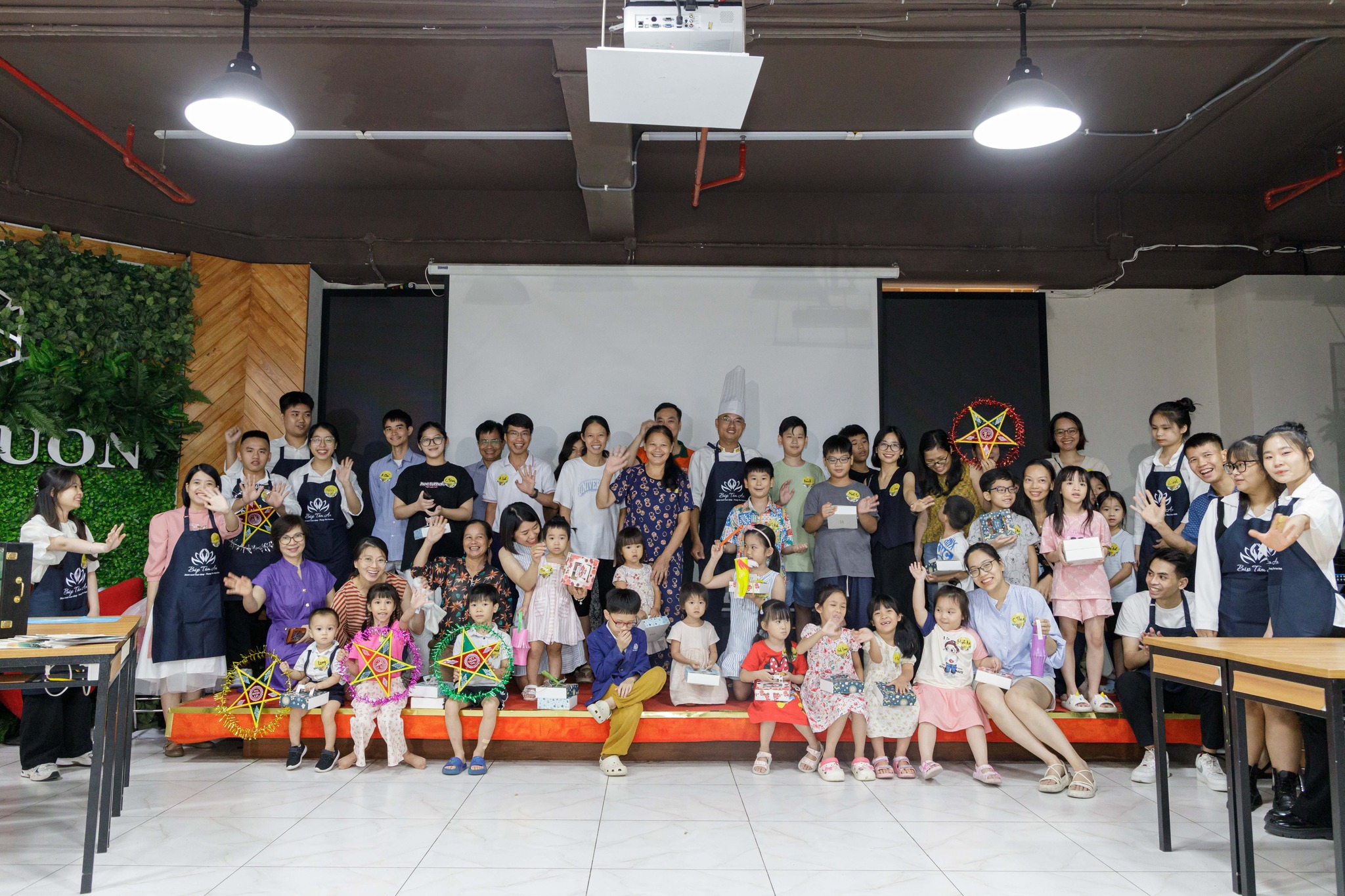 Búp Tâm An tổ chức workshop gia đình làm bánh trung thu tại The Vuon 