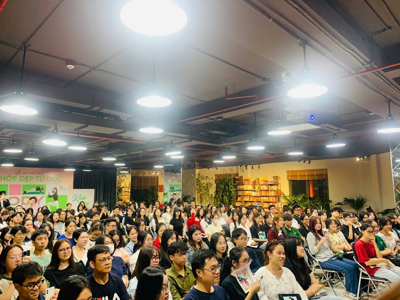 Workshop chia sẻ kinh nghiệm học IELTS hiệu quả cùng thầy Hoàng Huy tại The Vuon