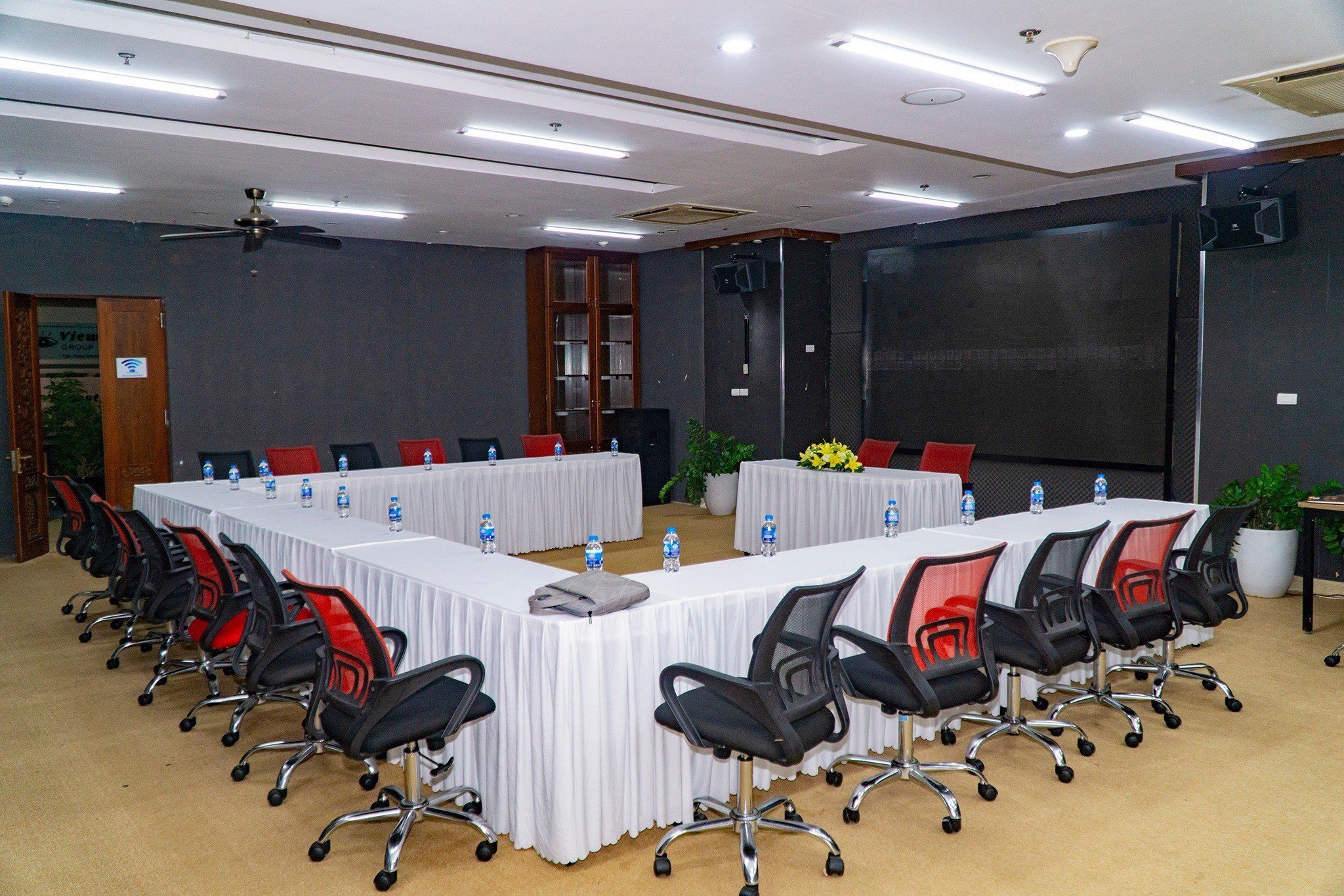 The Vuon cho thuê phòng hội thảo, đào tạo & event trong không gian xanh