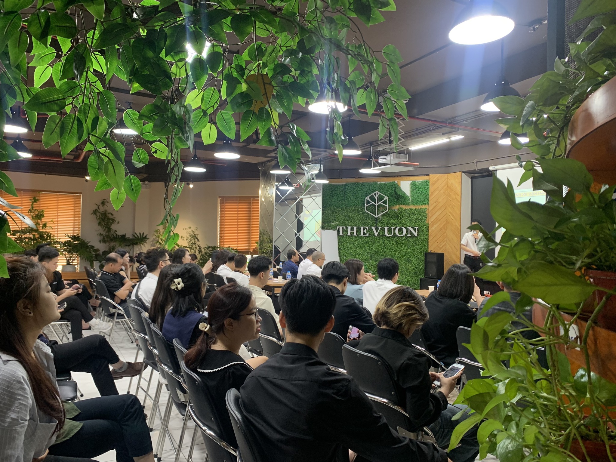 Sự kiện đột phá doanh thu từ nền tảng số tại The Vuon 