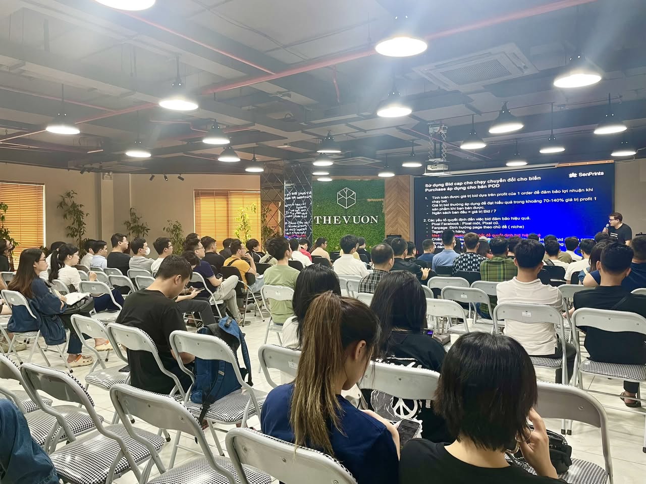 Bí quyết chạy Facebook Ads bán POD hiệu quả – Bật mí từ workshop SenPrints tại The Vuon