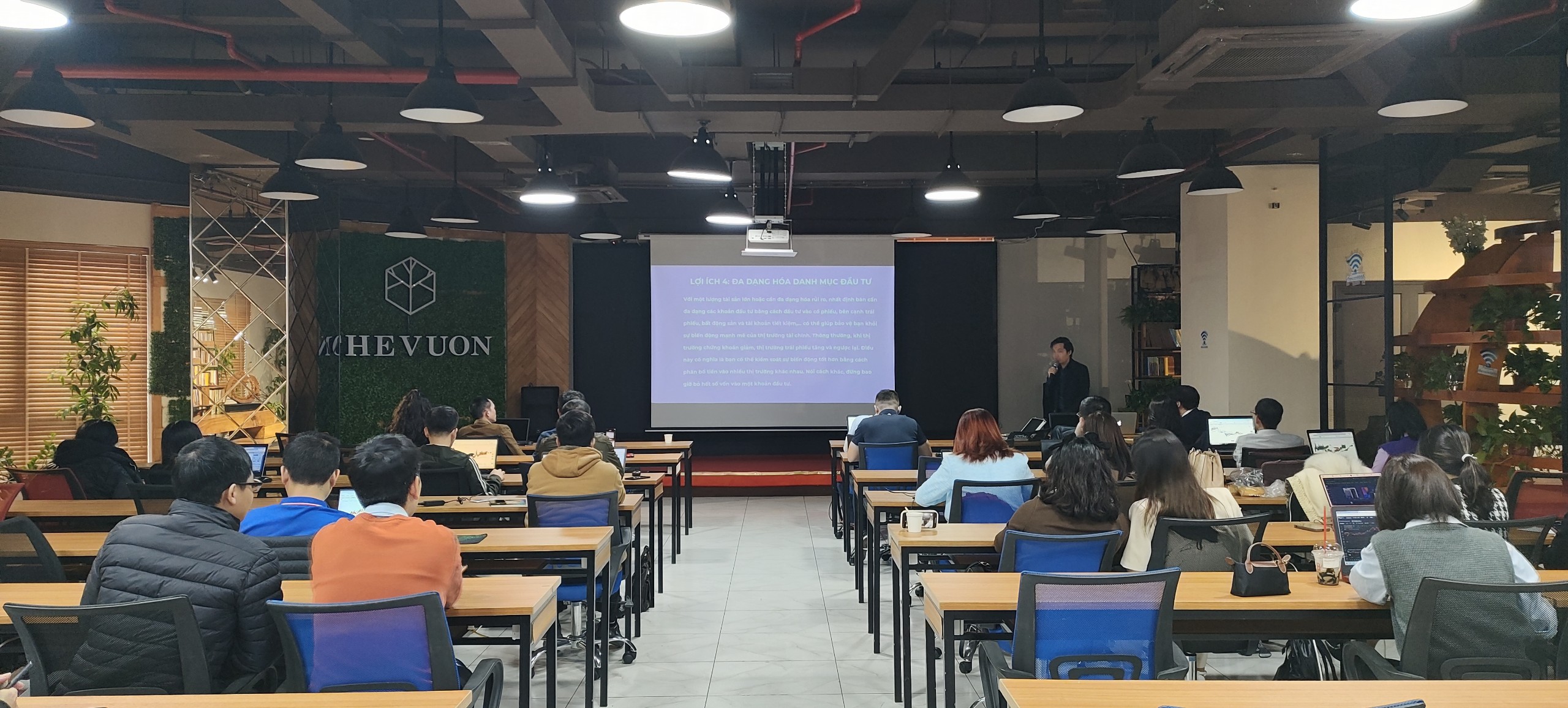Workshop chứng khoán “Bí kíp thiết đầu công” cùng Cường Steven tại The Vuon
