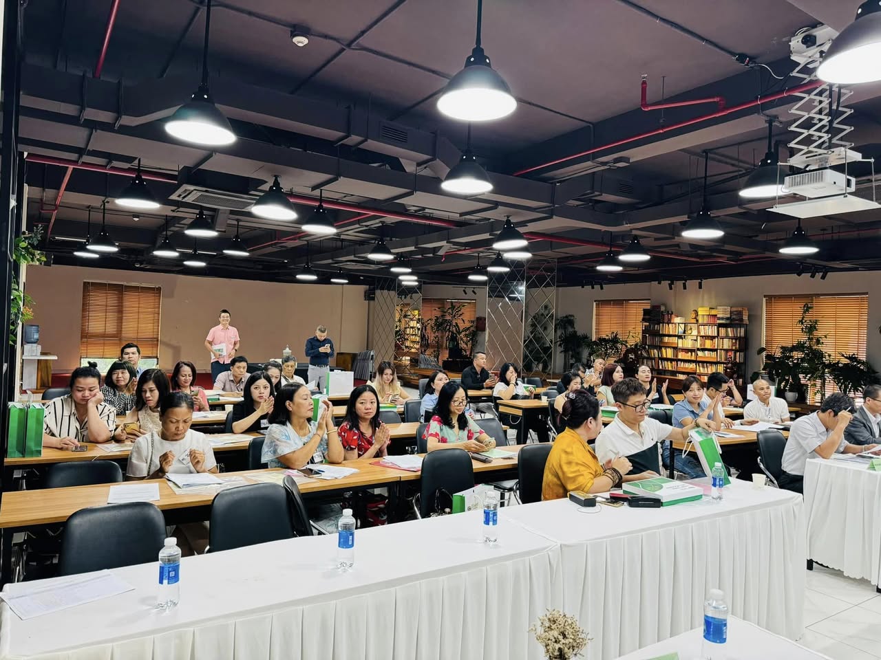 Viewest CoFarming tổ chức đại hội đồng cổ đông tại The Vuon 