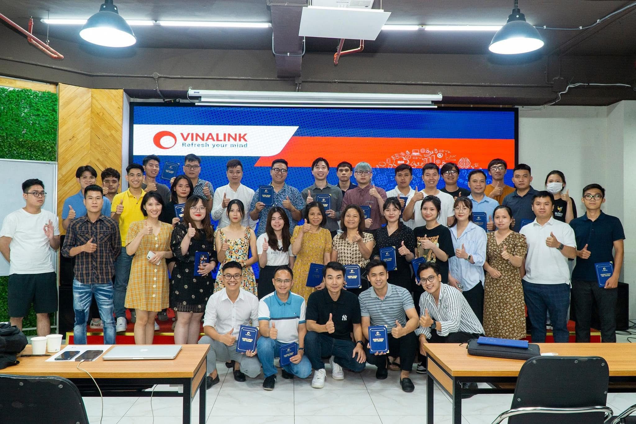 Khóa học Facebook Ads 2025 của Vinalink tại The Vuon
