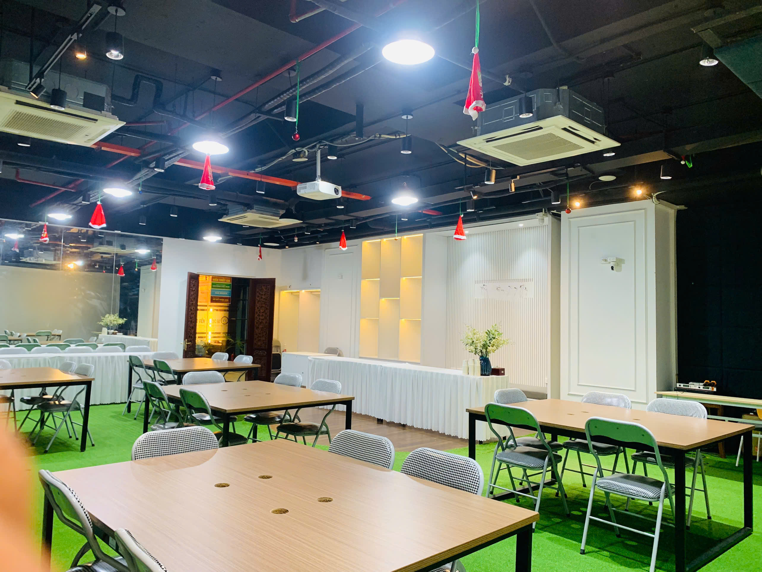 Thuê văn phòng riêng Giảng Võ tại The Vuon Luxury Garden Office 