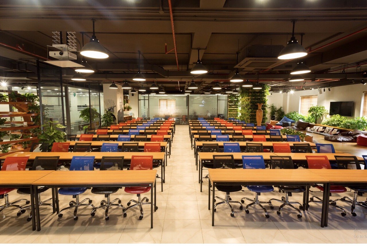 không gian họp báo