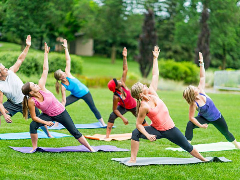 group yoga outdoor